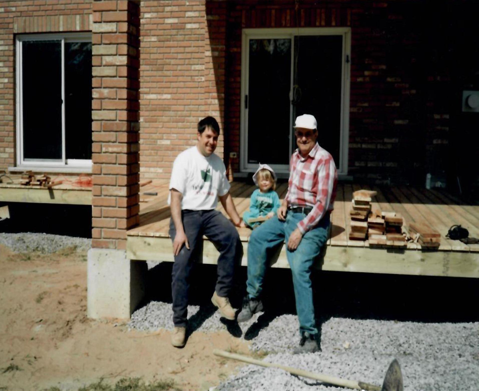 1987 - Working at new home in Fenwick, Taking a break with daughter Michela, Domenico and Gabriele